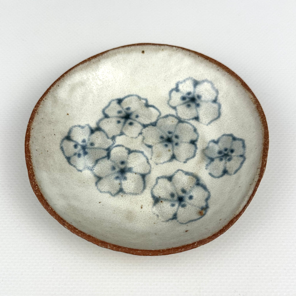 Small Round Plate, 7 Flowers