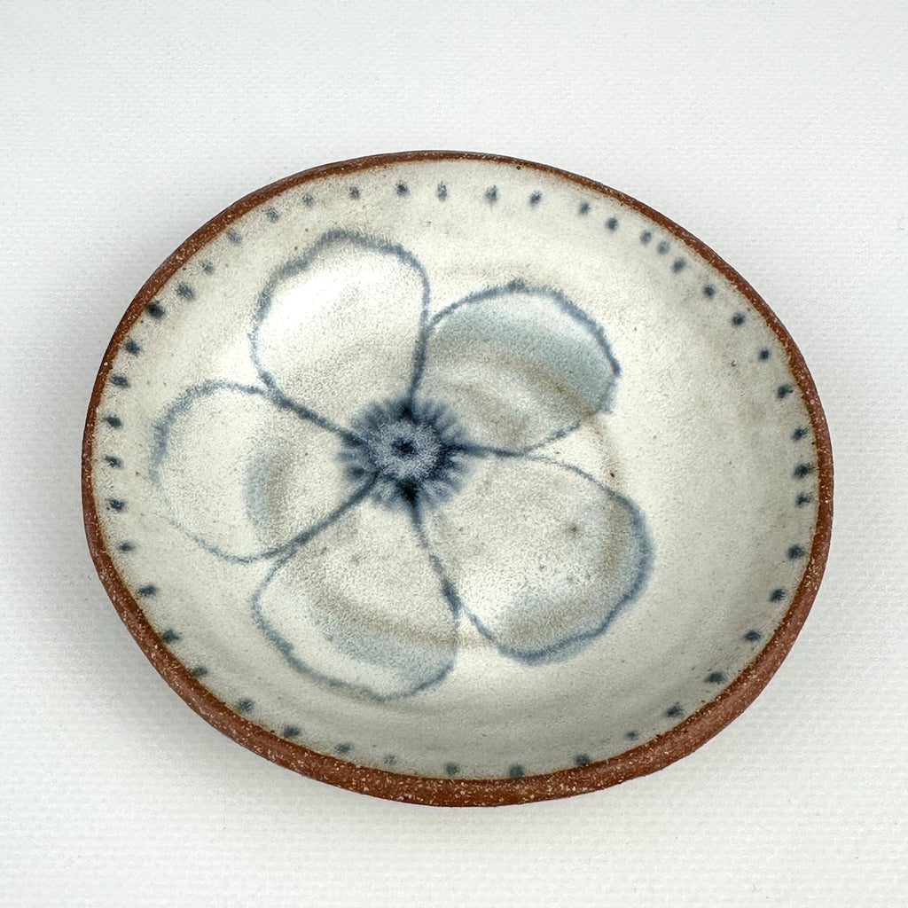 Small Round Plate, 1 Flower