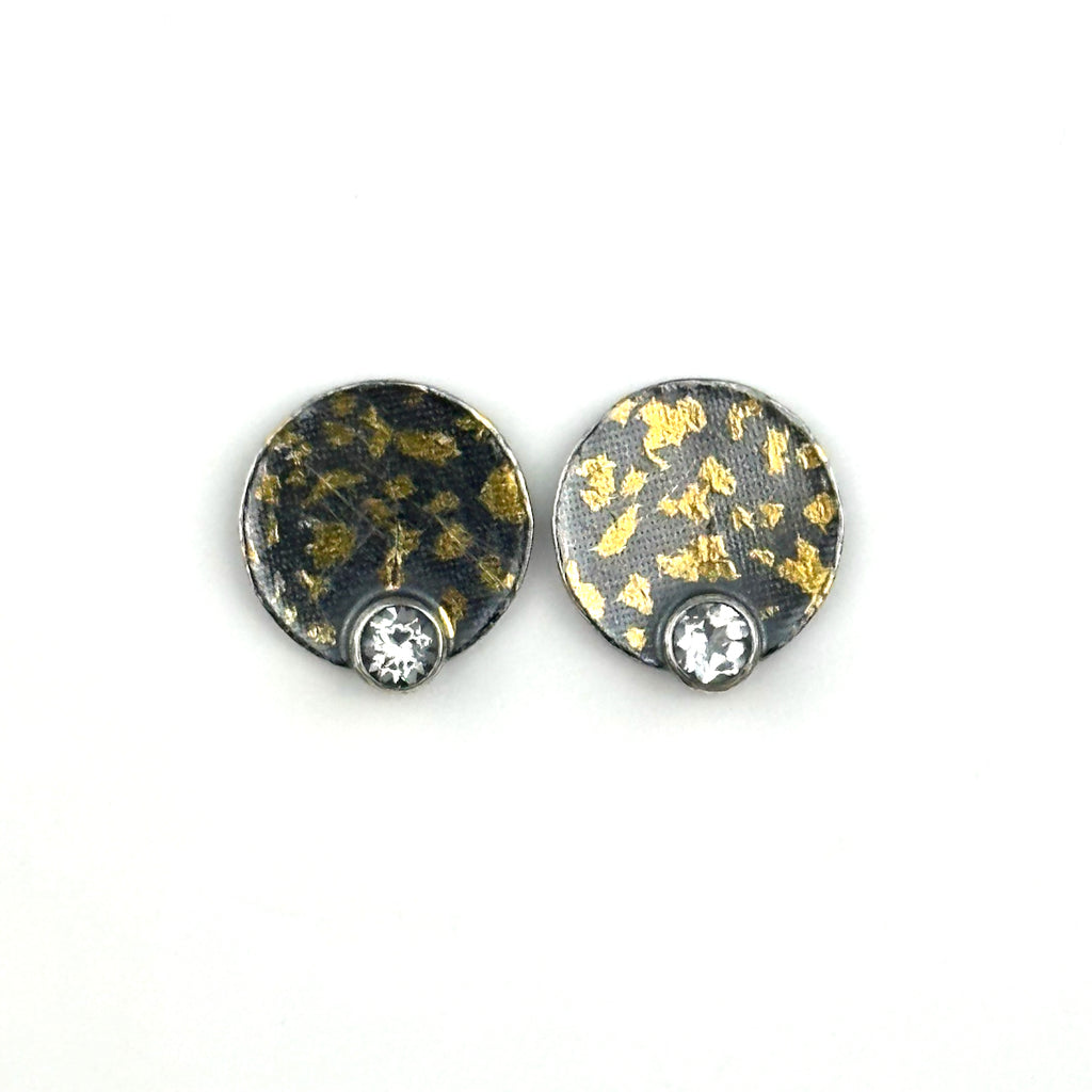 #838 Speckled Disk With White Topaz