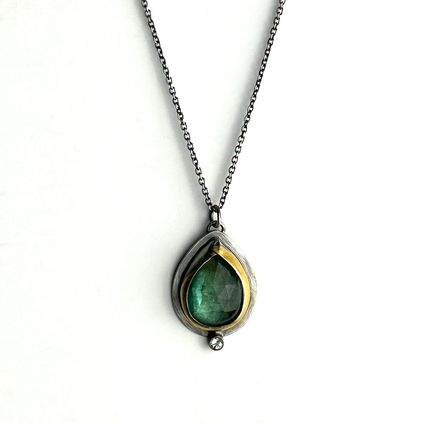 Bezeled Tear Drop Green Kyanite WH Topaz