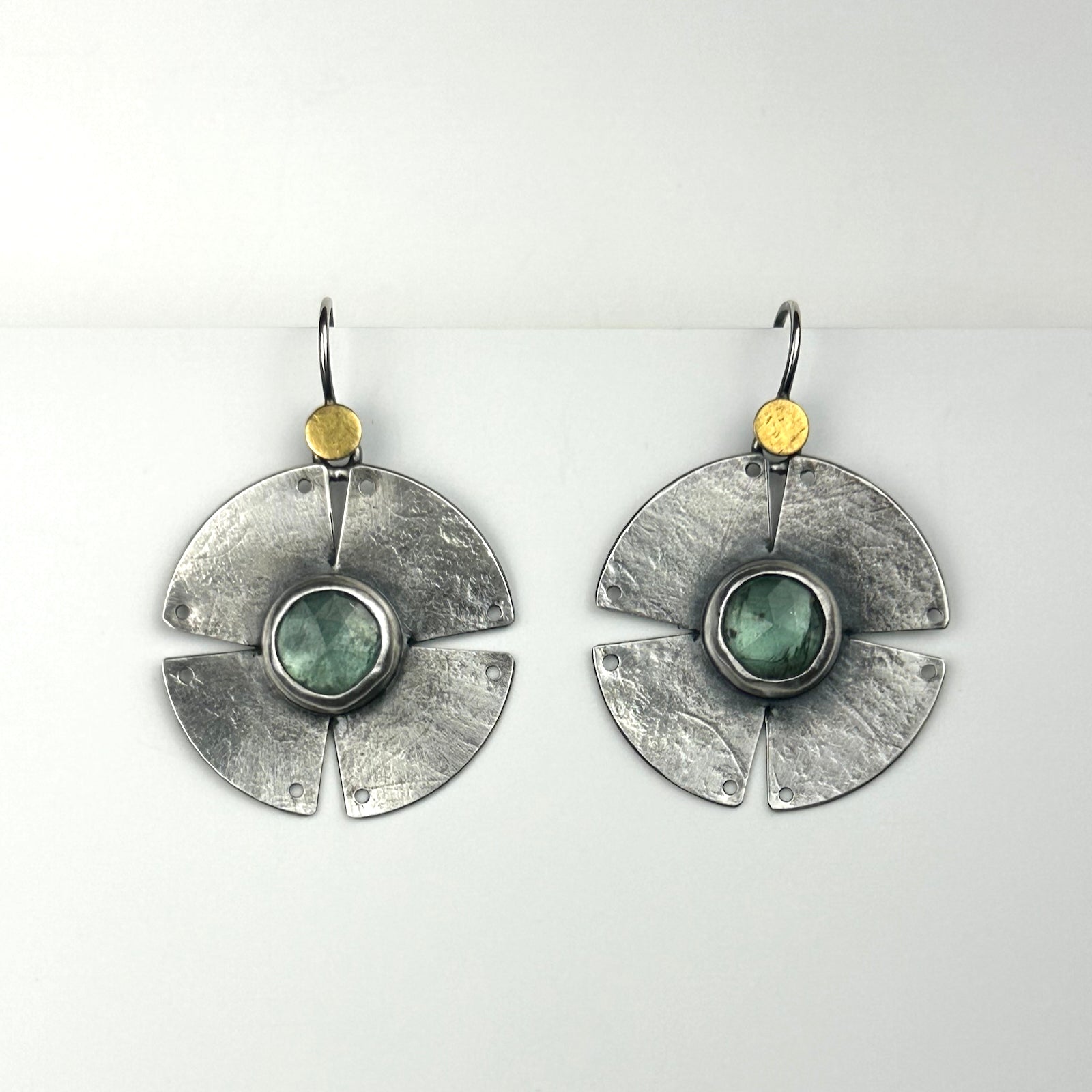 Notch Earrings With Kyanite