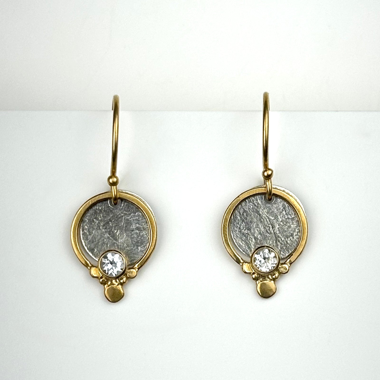 Mini Bud Earrings With White Topaz