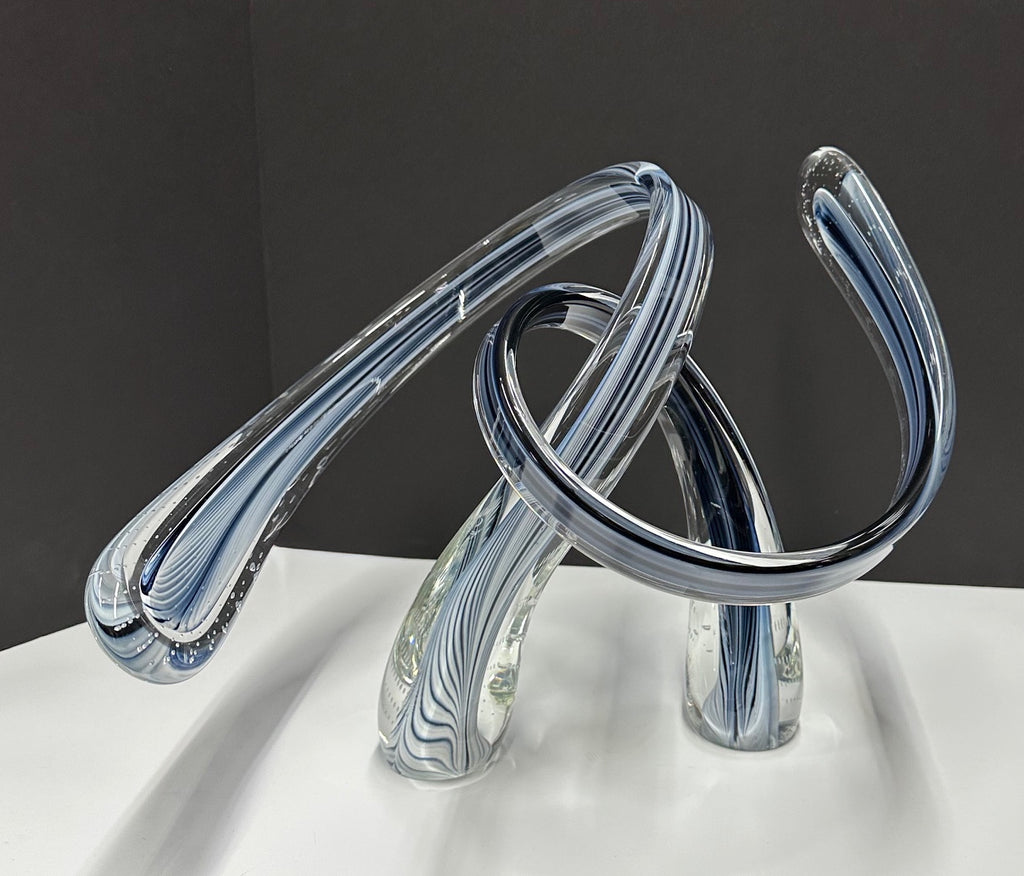 Small Threaded Embrace