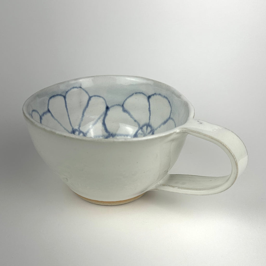 Cappucciino Cup with 4 Large Flowers